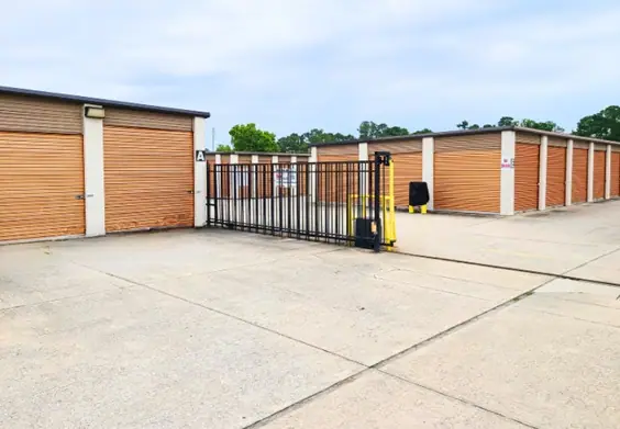 Storage Zone Self Storage and Business Centers, RV storage in Avon Park