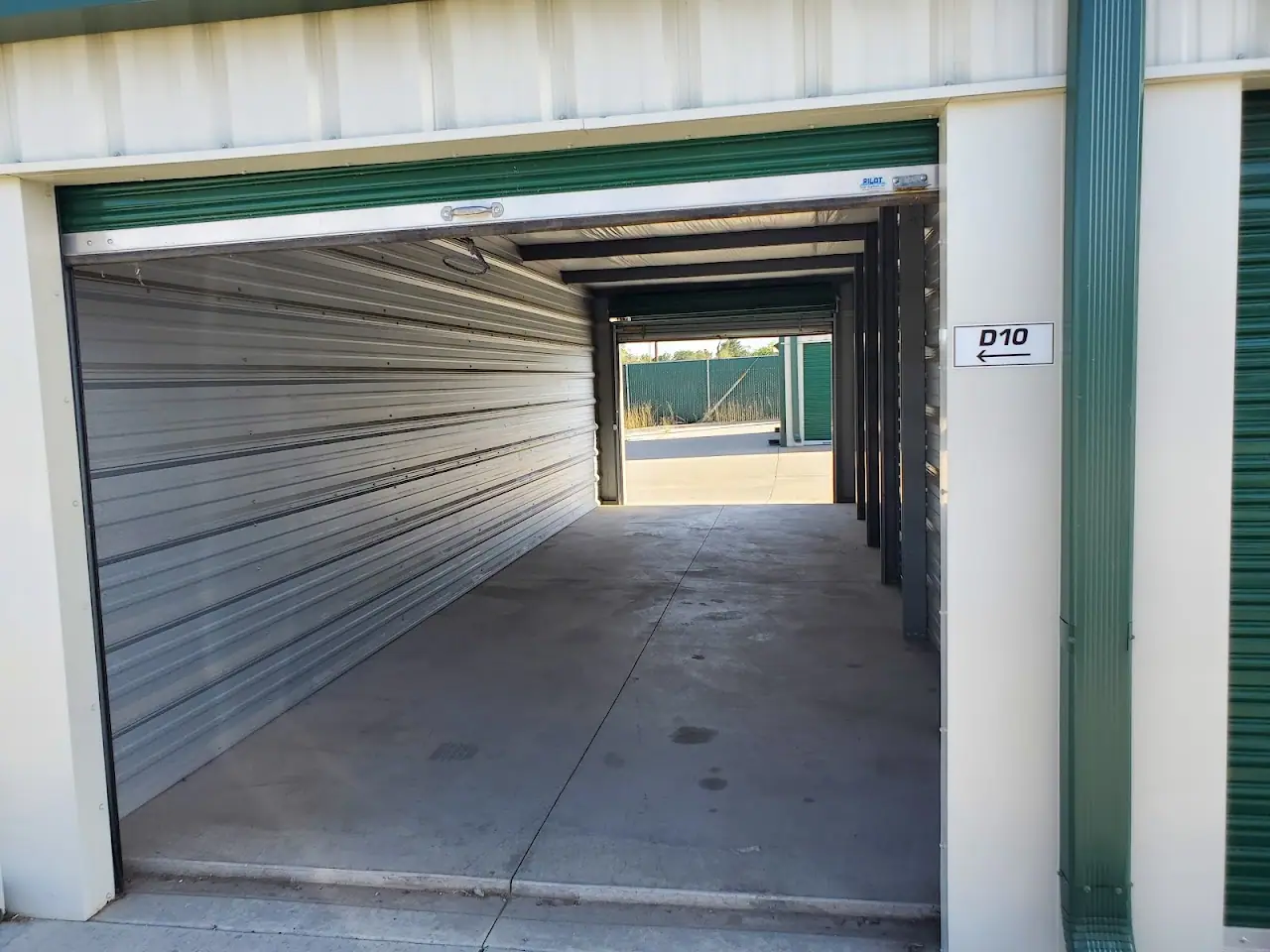 Crestlne Self Storage, RV storage in Commerce City