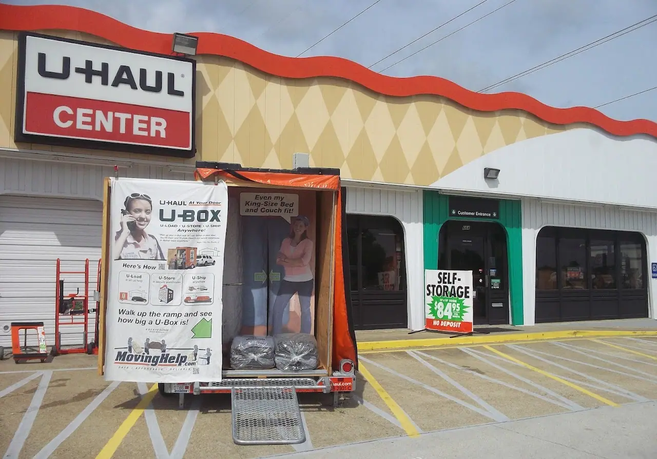Self-Storage at U-Haul, RV storage in Chesapeake