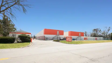 Public Storage in Darien, IL