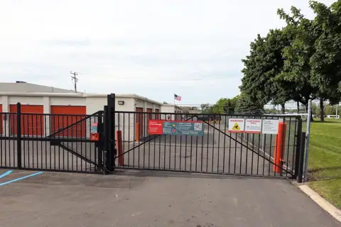 Public Storage photo 2