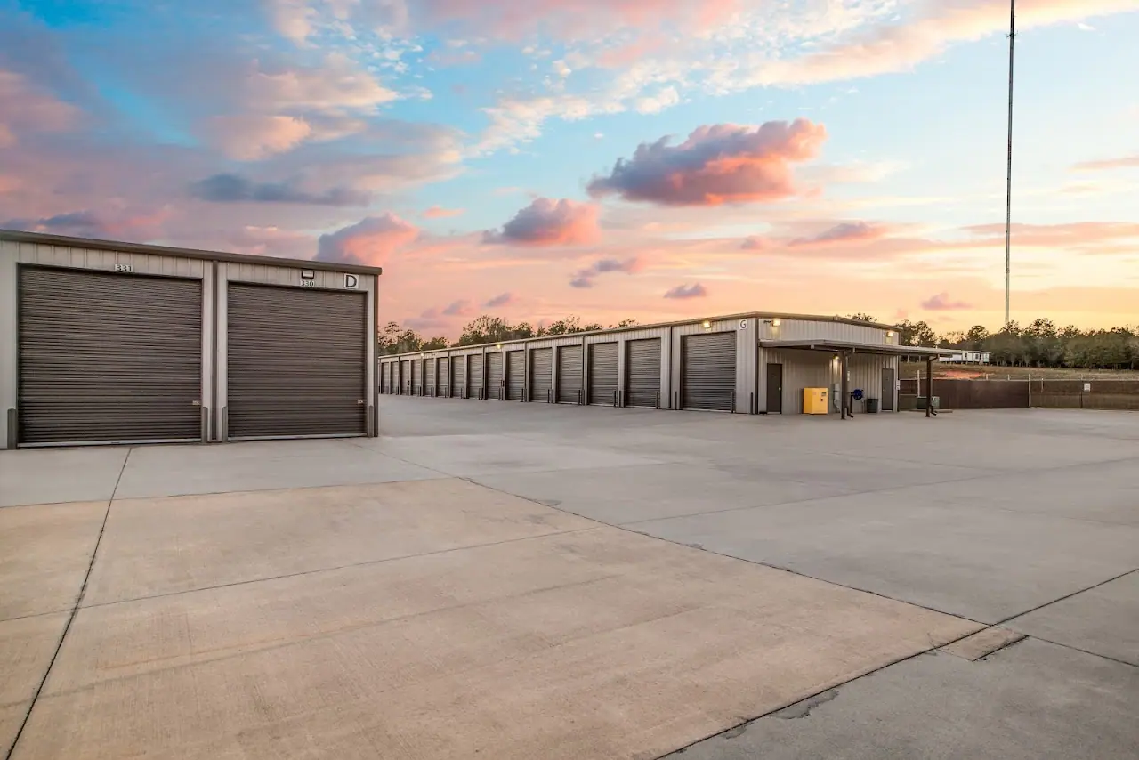Lockaway Storage, RV storage in Conroe