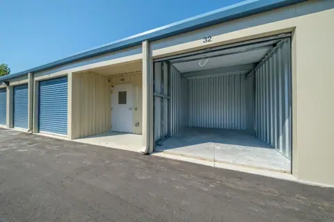601 Self Storage photo 2