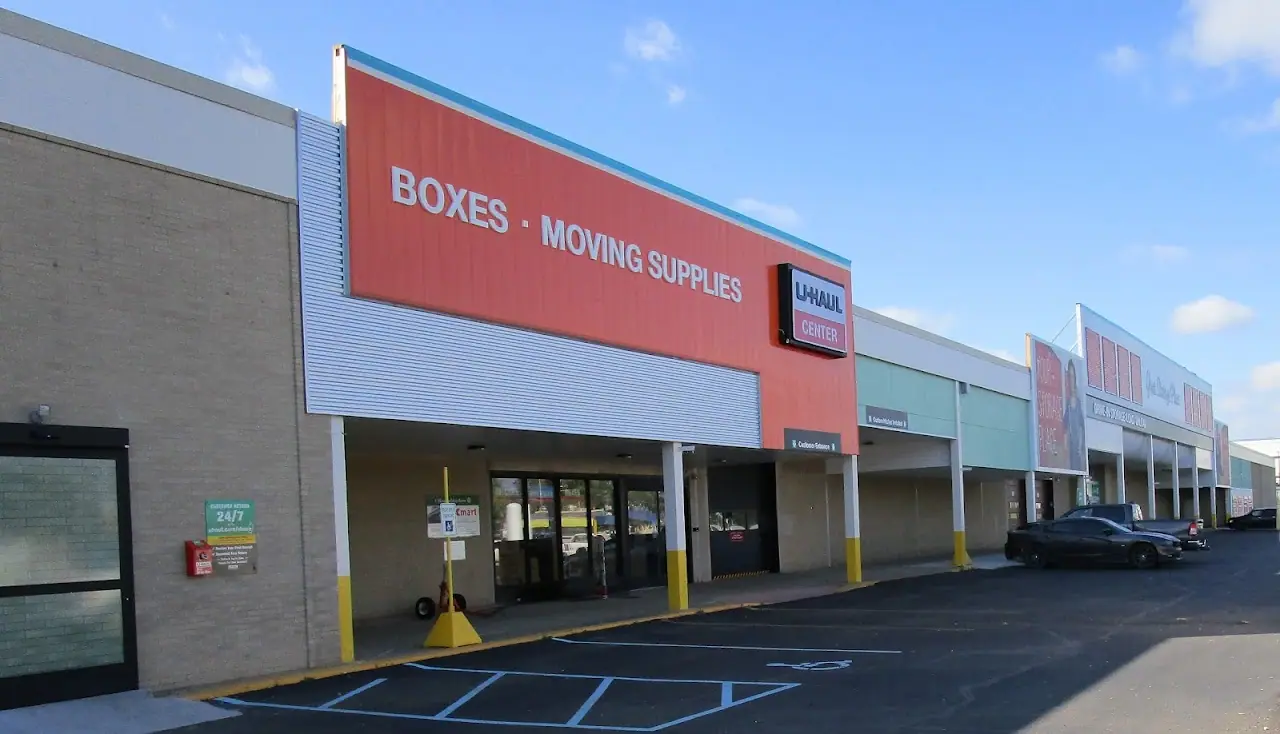 Self-Storage at U-Haul, RV storage in Warren