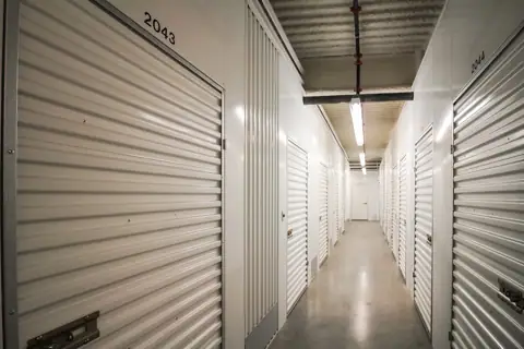 Metro Heated Storage photo 2