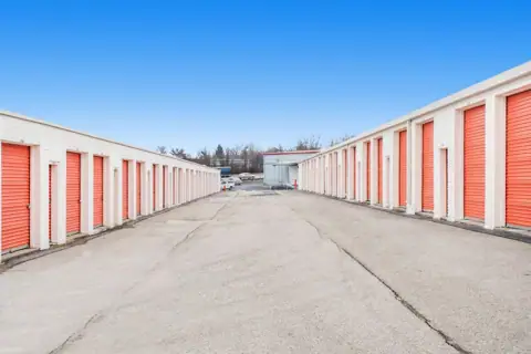 Public Storage photo 2