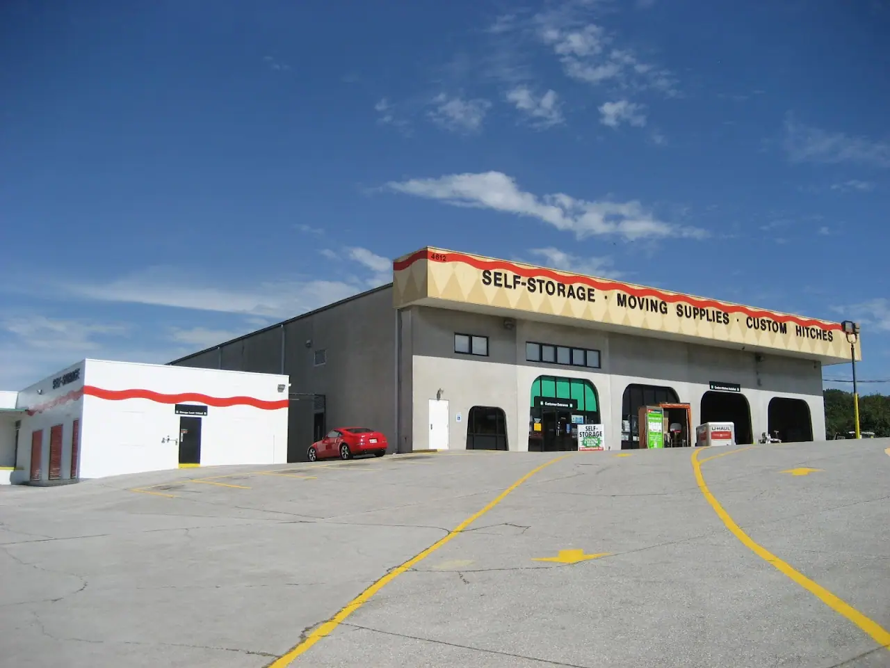 Self-Storage at U-Haul, RV storage in Knoxville