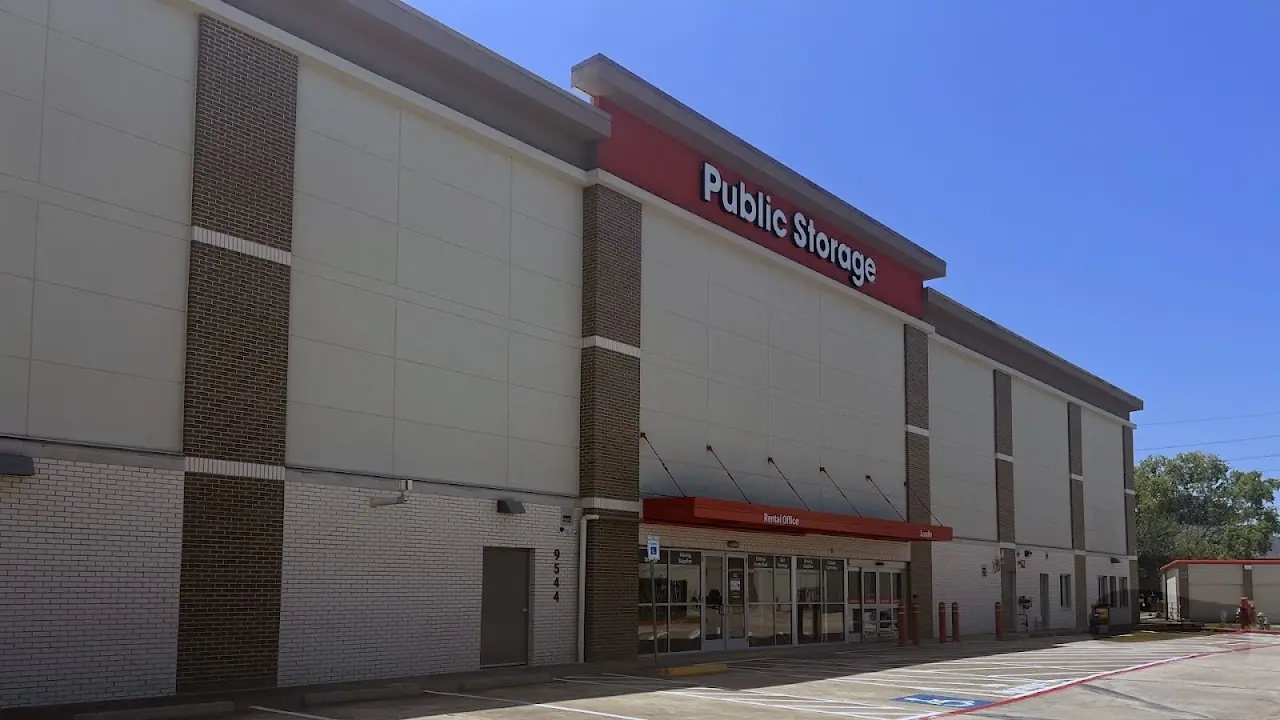 Public Storage, RV storage in Missouri City