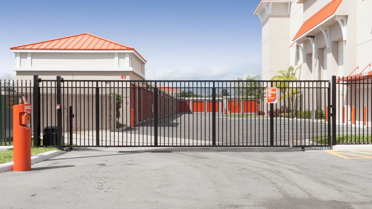 Public Storage, RV storage in Deerfield Beach