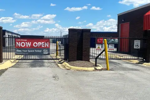 Public Storage photo 2