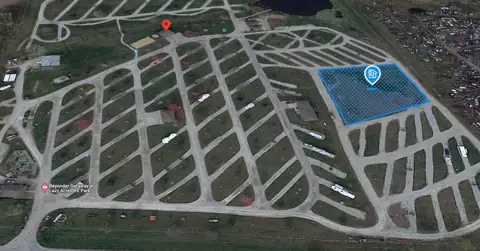 Neighbor RV Storage in Center Point, IA
