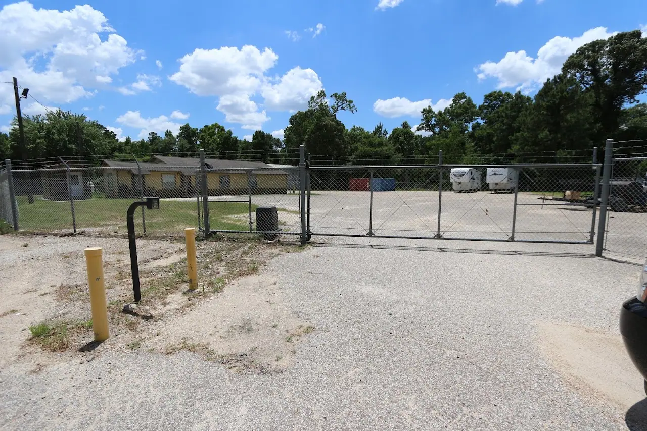 Sleepy Hollow RV Storage, RV storage in Conroe