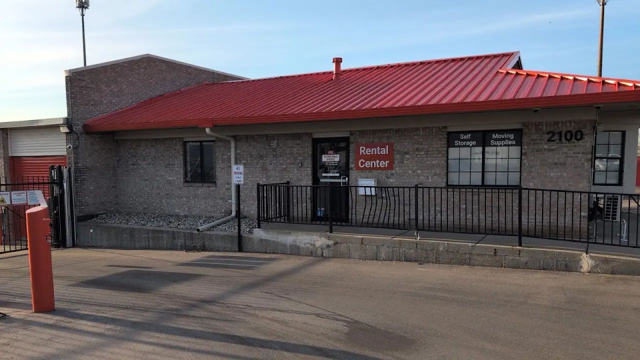 Public Storage, RV storage in Shelby Township