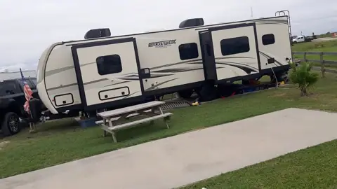 Lazy Pelican RV Park photo 3