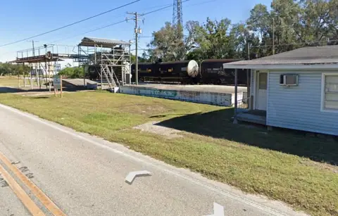 Bobtail Truck Service LLC in Eagle Lake, FL