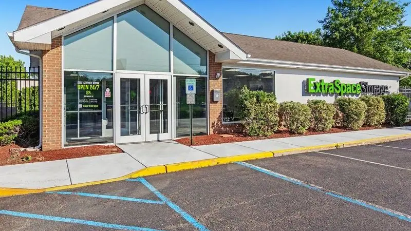 Extra Space Storage, RV storage in East Windsor