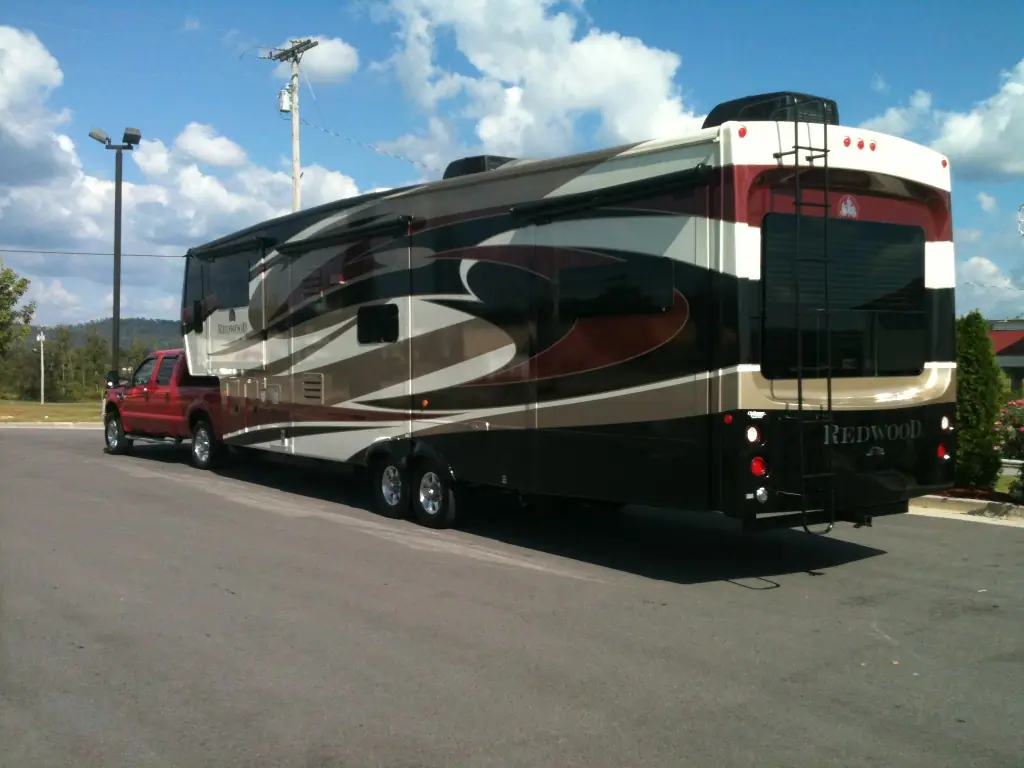 Premier RV & Boat Indoor Storage, RV storage in LaFayette