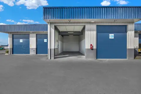 Prime Commercial photo 3
