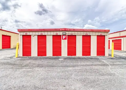 Devon Self Storage Fernandina Beach, Florida photo 2