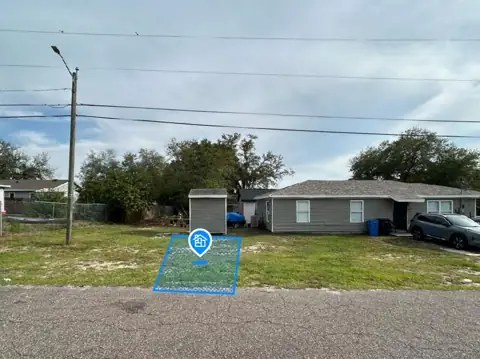 Wiggins Leaf St RV Storage in Tampa, FL