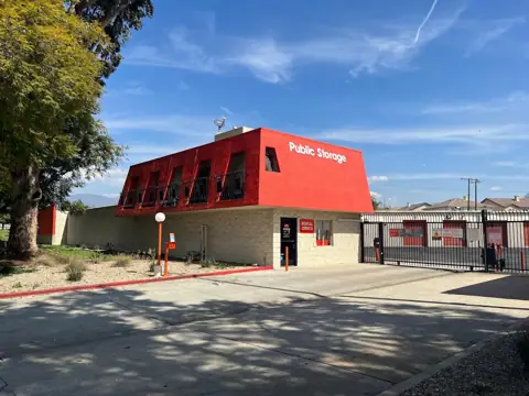 Public Storage photo 2