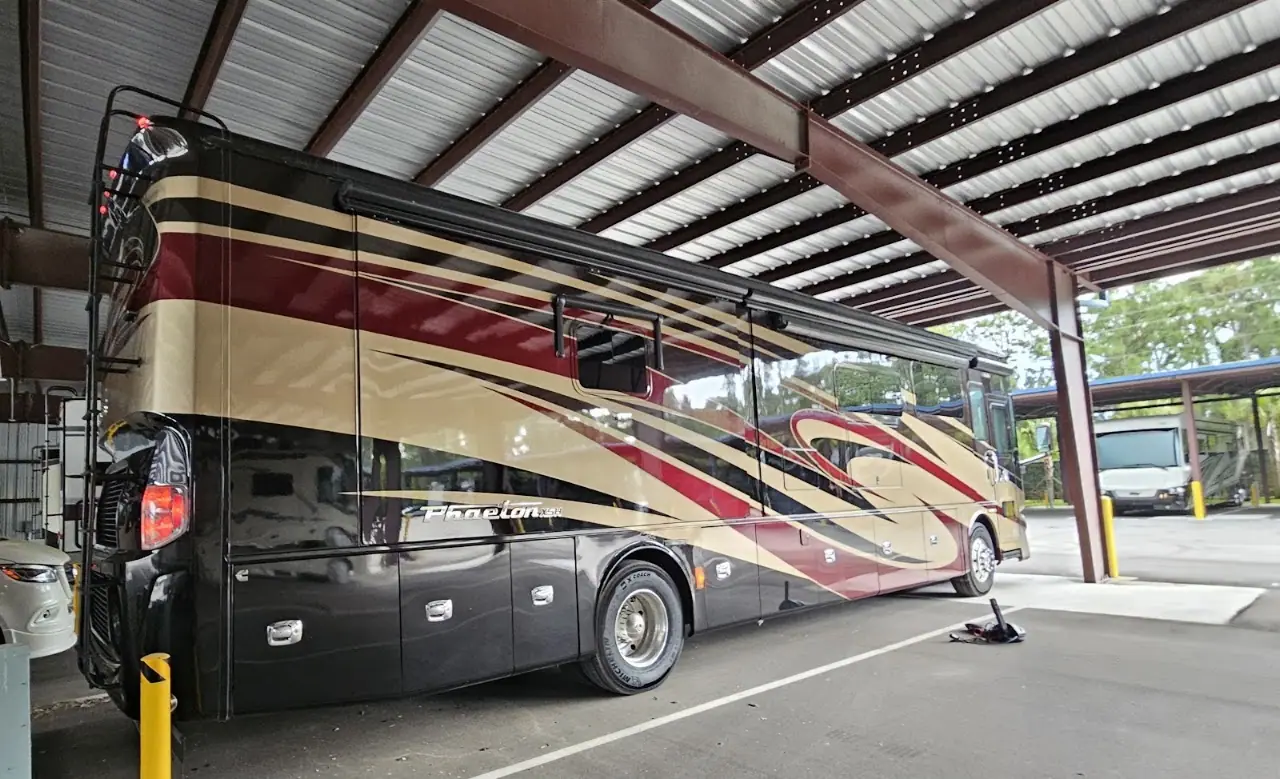 Luxe Covered RV & Boat Storage, RV storage in Port St. Lucie