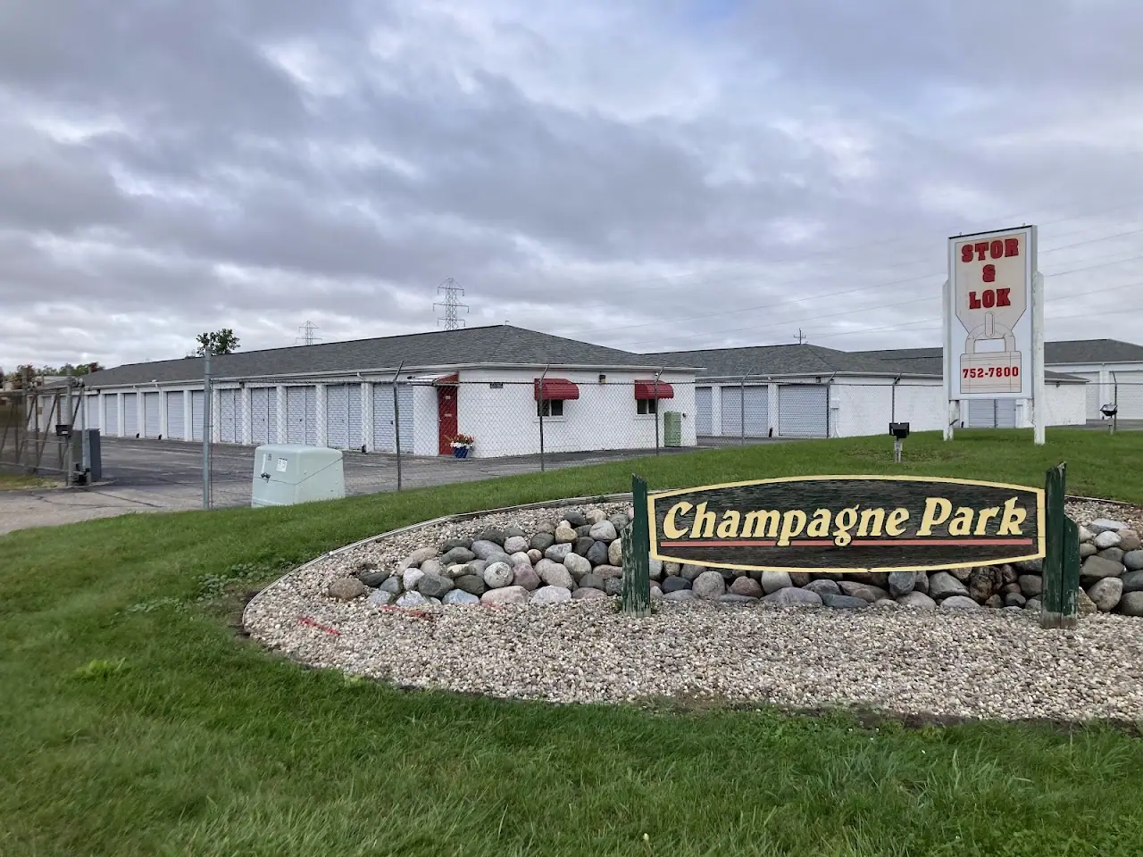 Stor & Lok, RV storage in Saginaw