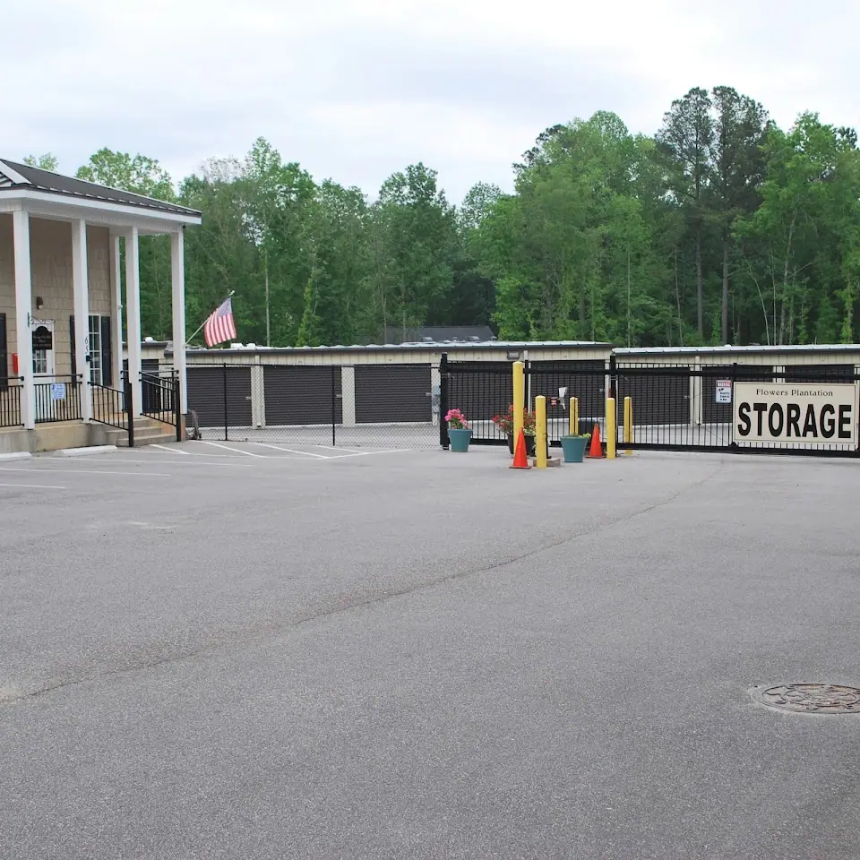 NC42 Storage Flowers Plantation, RV storage in Clayton
