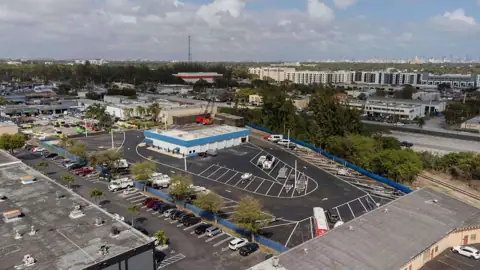 Park 2 Store in Miami, FL