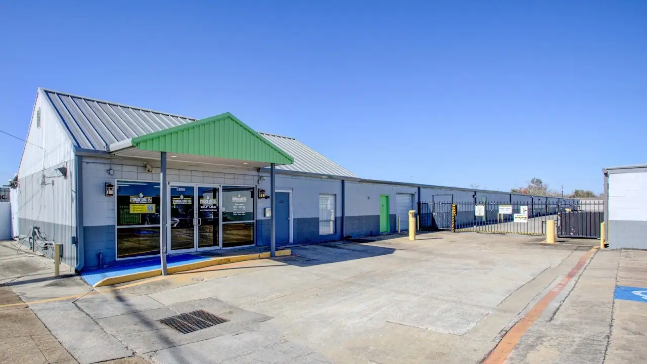 Storage King USA, RV storage in Pasadena