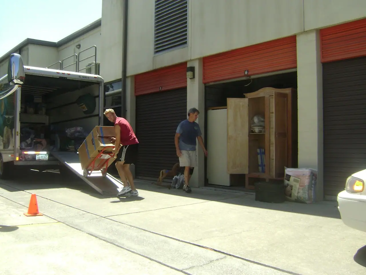 Self-Storage at U-Haul, RV storage in Largo