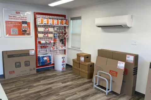 Public Storage photo 2