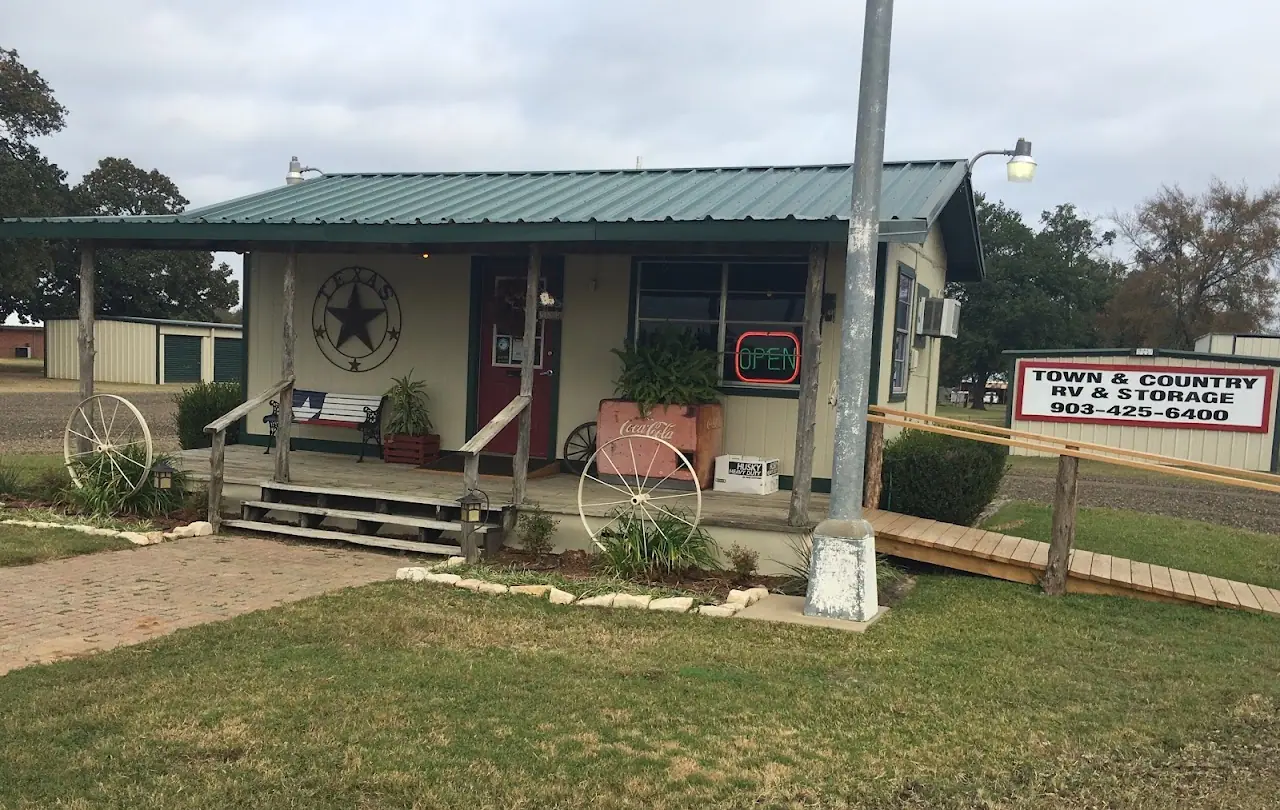 Town and Country RV Park and Mini Storage, RV storage in Eustace