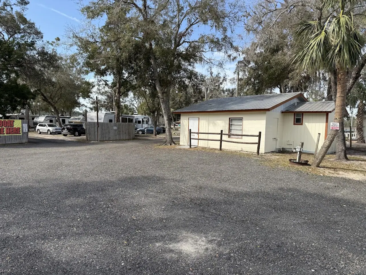 Shady Banks RV Resort, RV storage in Cross City