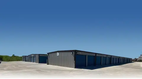 Express Self Storage in Piedmont, OK