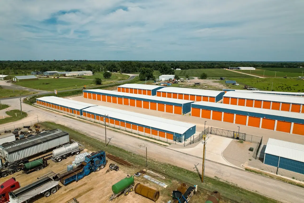 Overflow Garage, RV storage in Norman