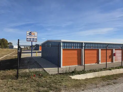 Overflow Garage photo 2