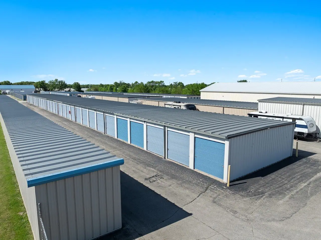 Next Door Self Storage, RV storage in Ottawa