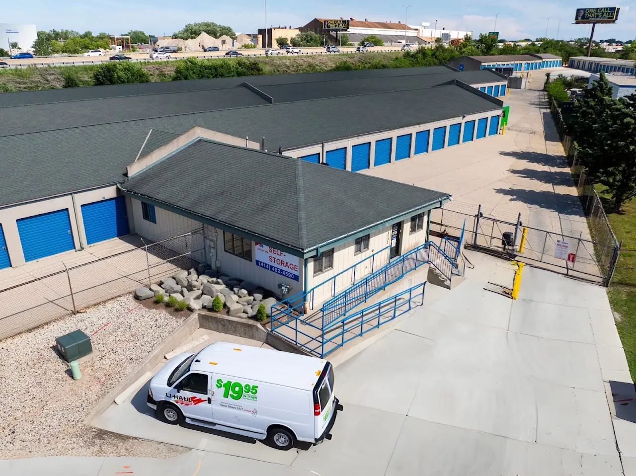Devon Self Storage Milwaukee, Wisconsin, RV storage in Milwaukee