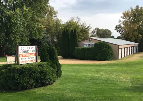 Country Store Inc in Clinton, IA