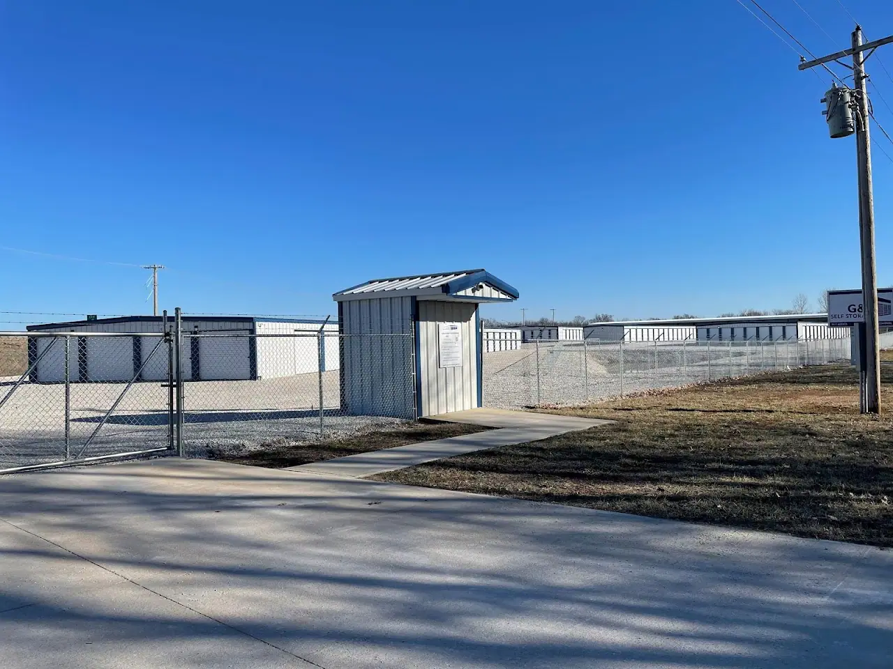 G & E Self Storage, RV storage in Bolivar