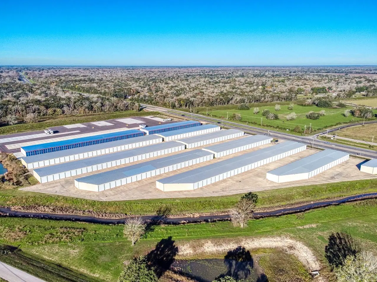 RecNation RV & Boat Storage, RV storage in Angleton