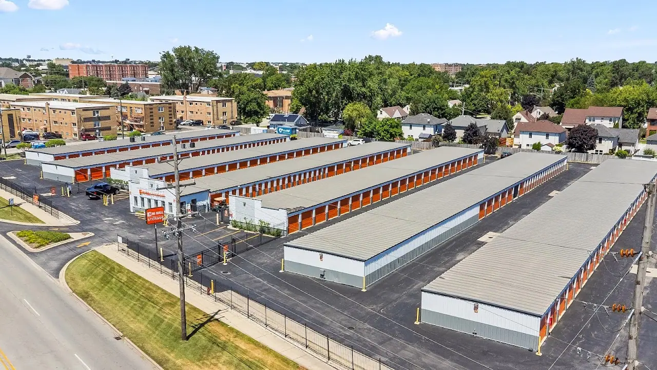 Mini Mall Storage, RV storage in Northlake