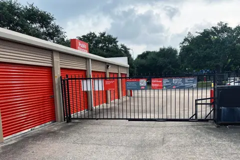Public Storage photo 2