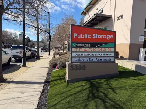 Public Storage photo 2