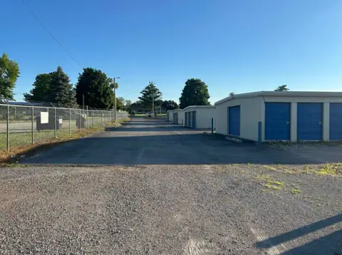 Dove Storage - Peebles photo 2