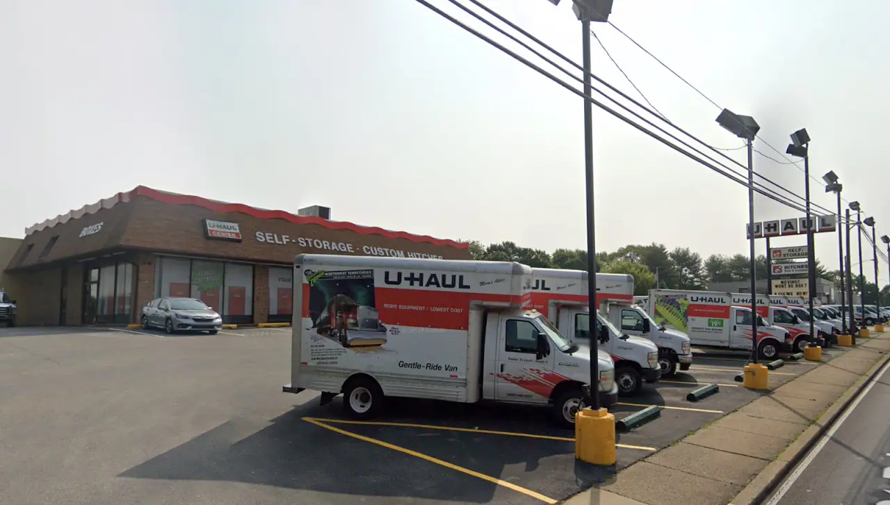 Self-Storage at U-Haul, RV storage in Feasterville-Trevose