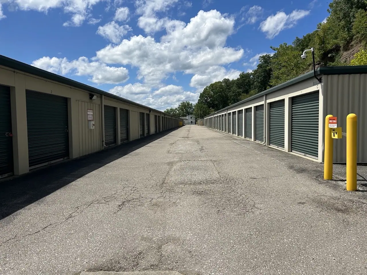Mini Mall Storage - Nitro, RV storage in Nitro