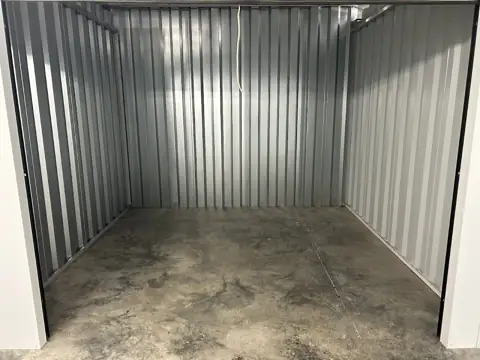 Mini Mall Storage - Nitro photo 2