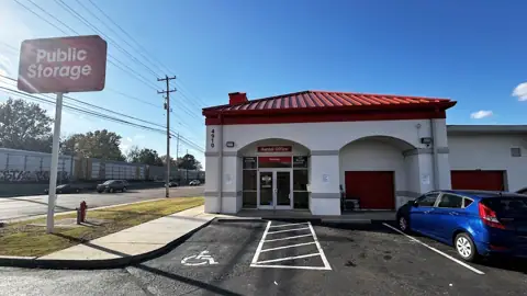 Public Storage photo 2